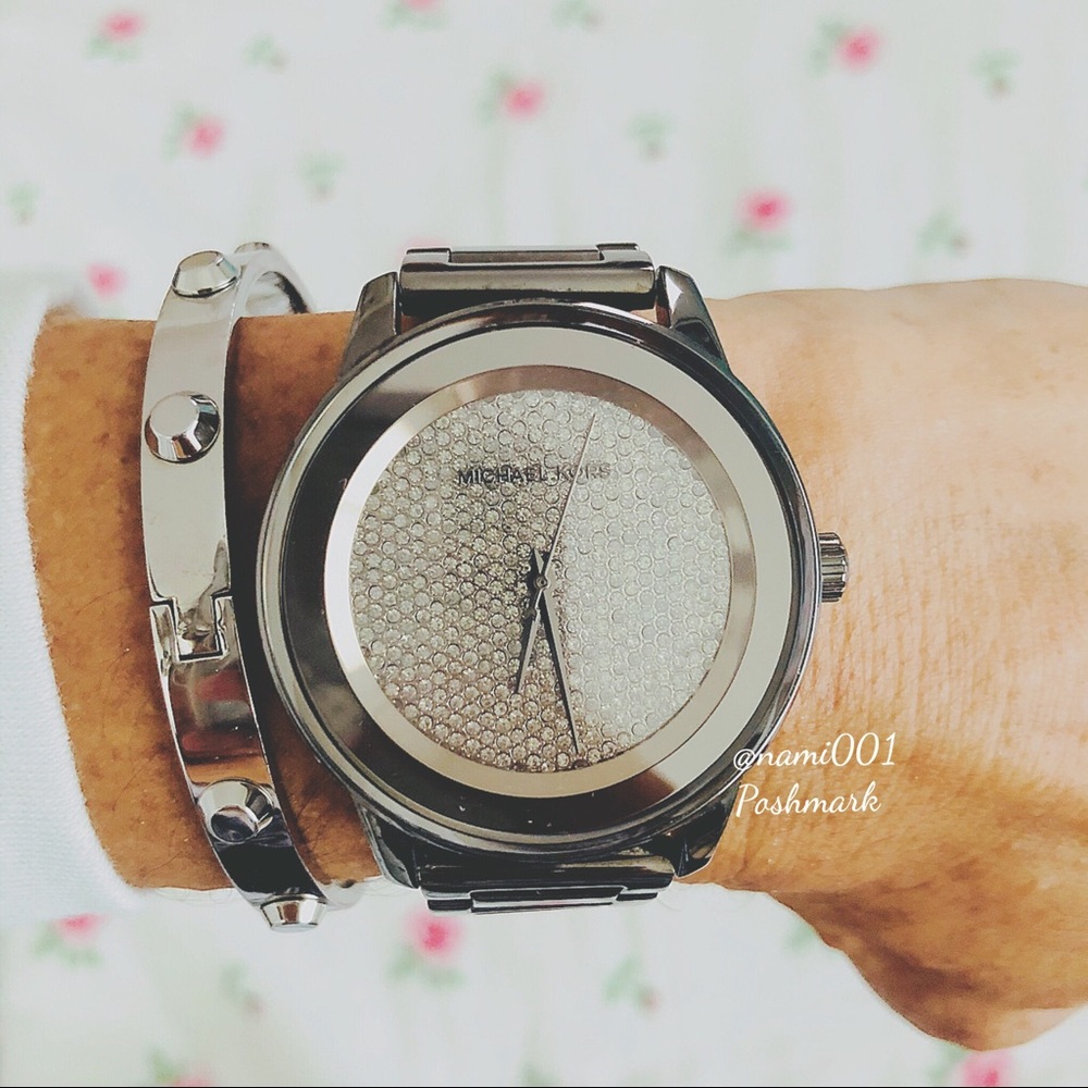 Michael Kors Oversized Gunmetal Pewter Crystal Encased Watch - RARE FIND - Picture 1 of 8